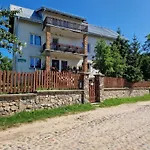 Krzywy Zakatek *